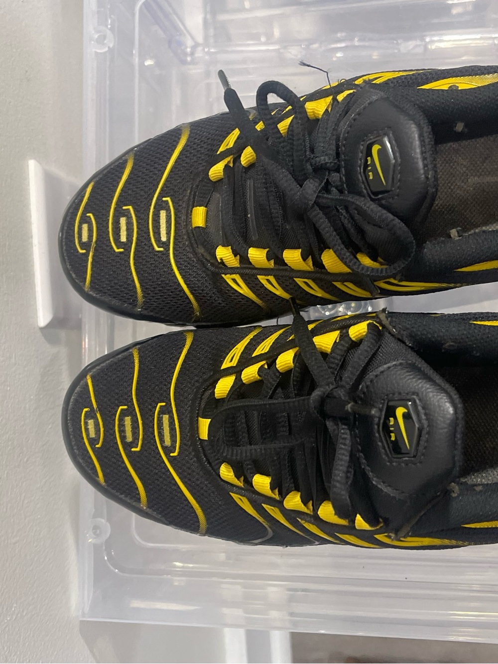 Nike Men’s Black and Yellow Running Sneakers